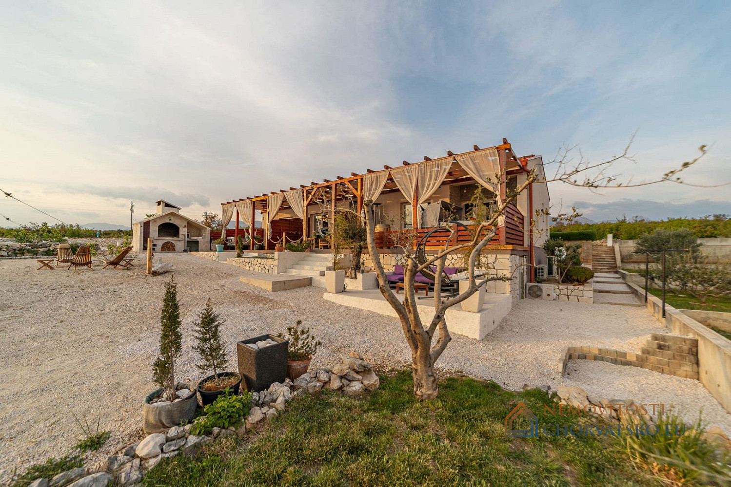 Prodej domu 147 m² s pozemkem 359 m² – pohled 4