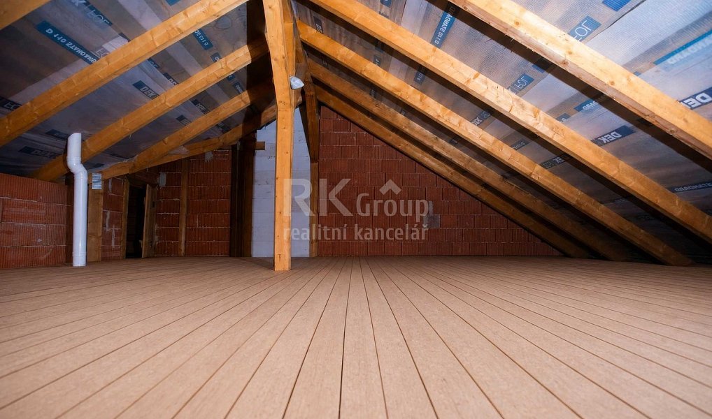 Prodej domu 190 m² s pozemkem 490 m², Cheb – náhled fotky 27