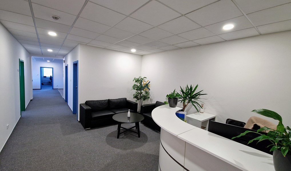 Pronájem kanceláře 614 m², Praha – náhled fotky 2
