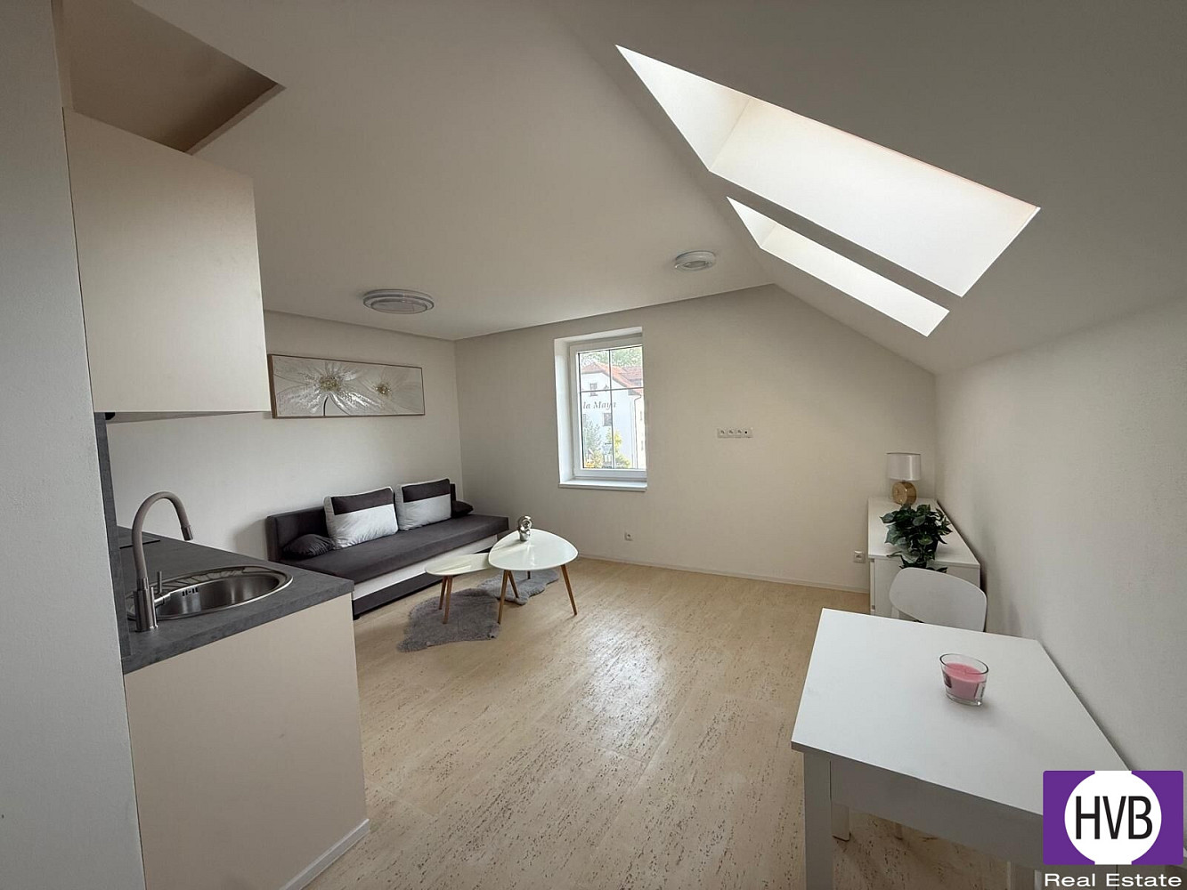 Prodej bytu 1+kk 25 m² – fotografie 2