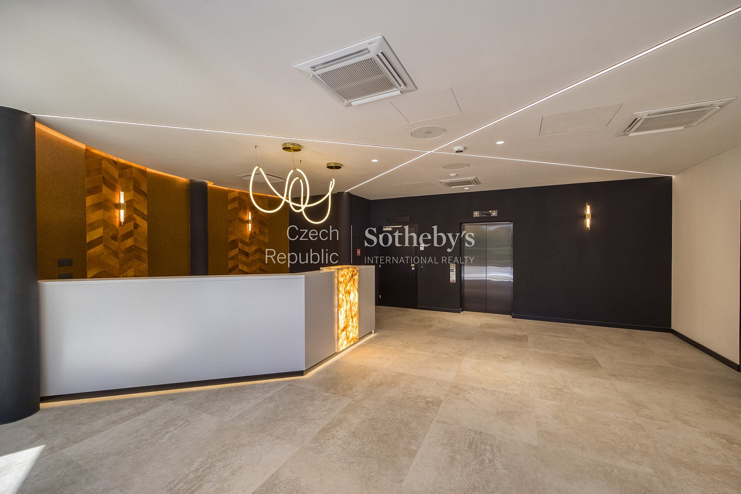Pronájem kanceláře 1 500 m² – fotografie 3