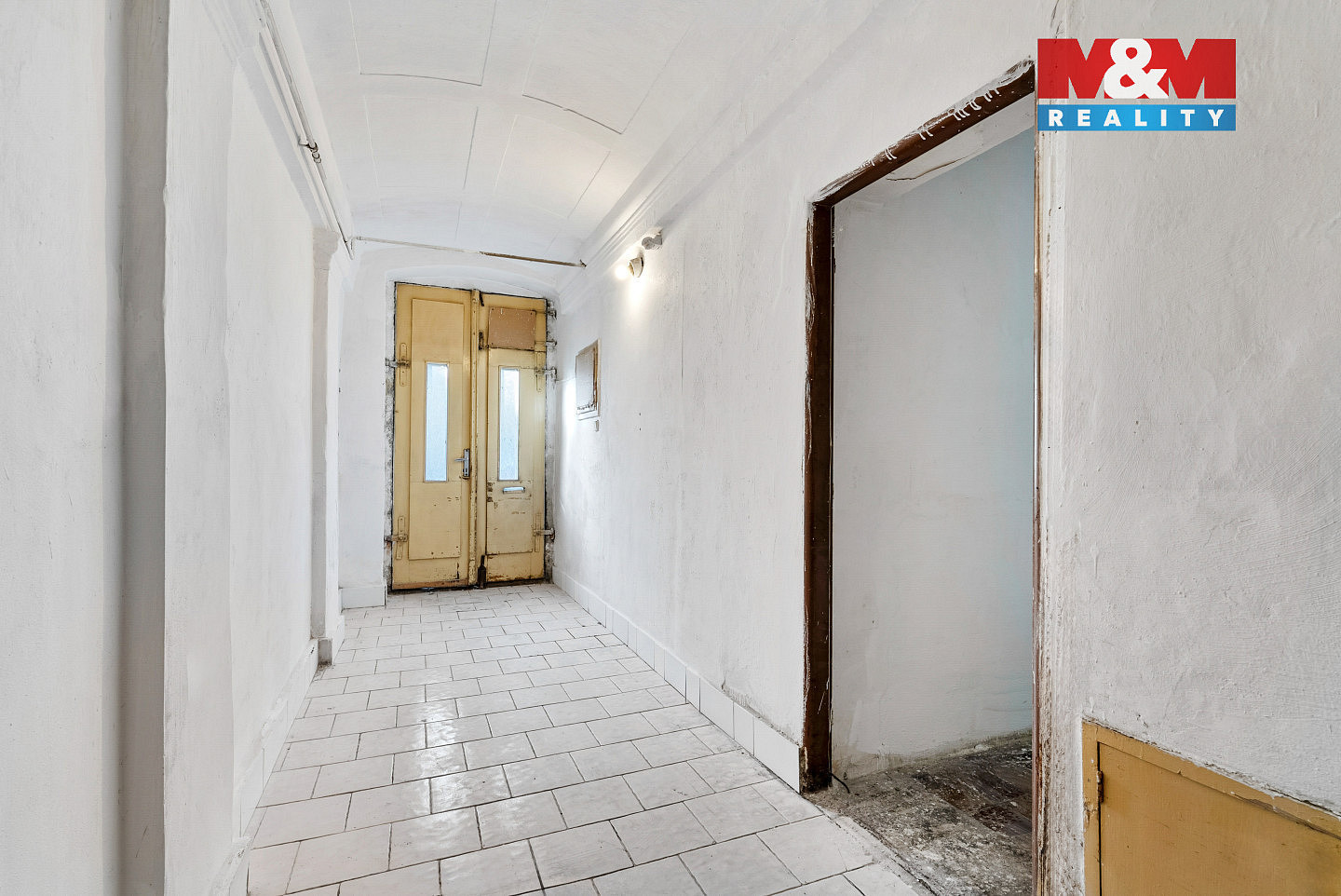 Prodej obchodních prostor 226 m² – fotografie 5