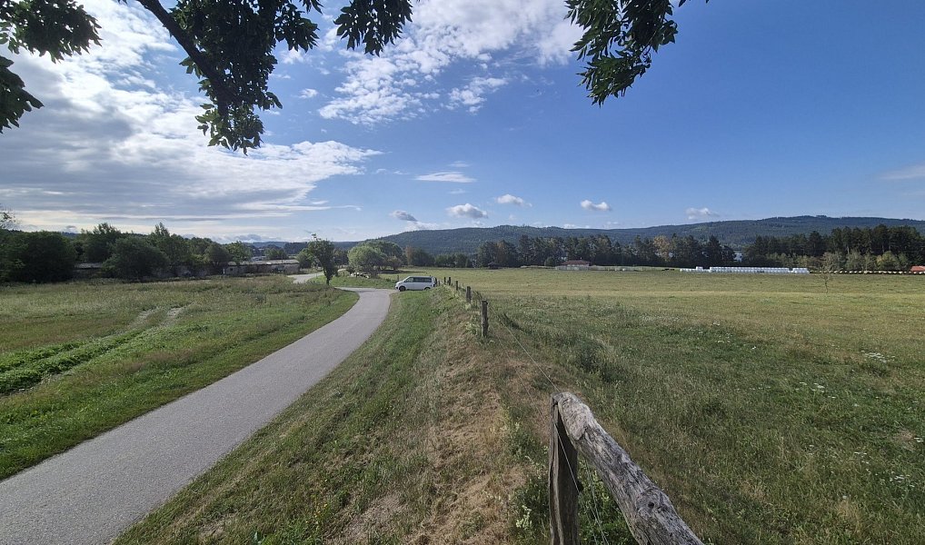 Prodej komerčního pozemku 1 451 m², Lipno nad Vltavou – náhled fotky 4