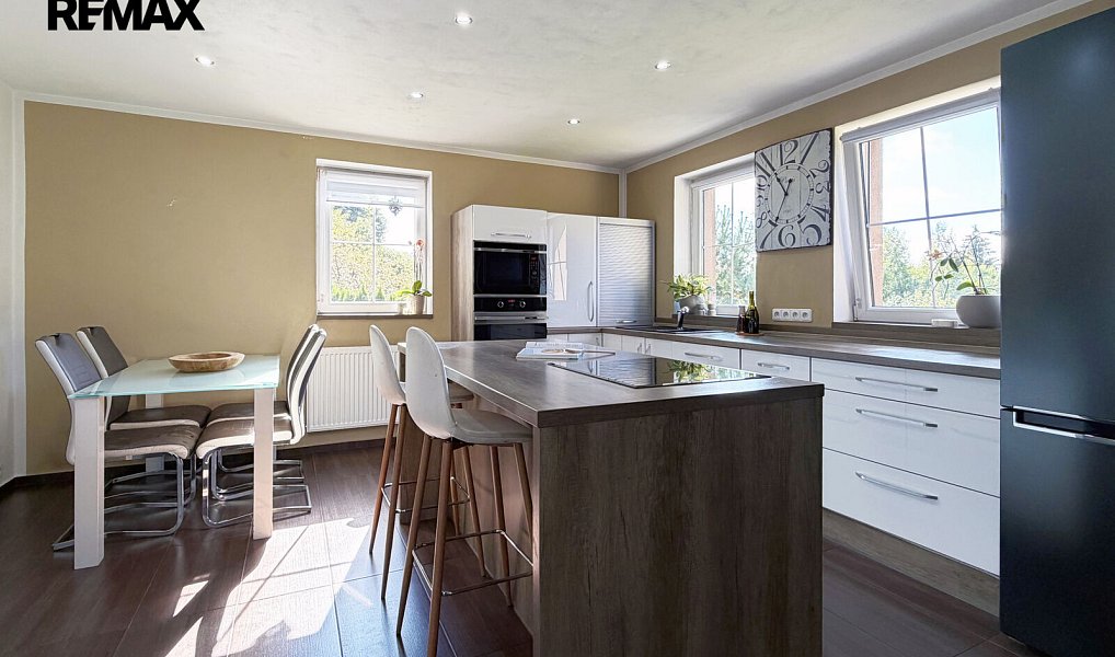 Prodej domu 197 m² s pozemkem 3 575 m², Nejdek – náhled fotky 2