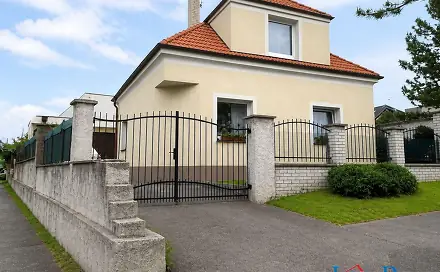 Prodej domu 160 m² s pozemkem 643 m², Povodňová, Praha 4 - Modřany