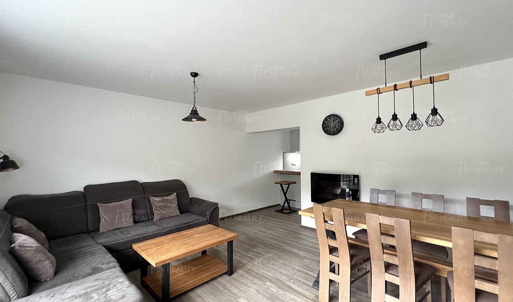Prodej domu 187 m² s pozemkem 1 358 m², Kvasiny – náhled fotky 3