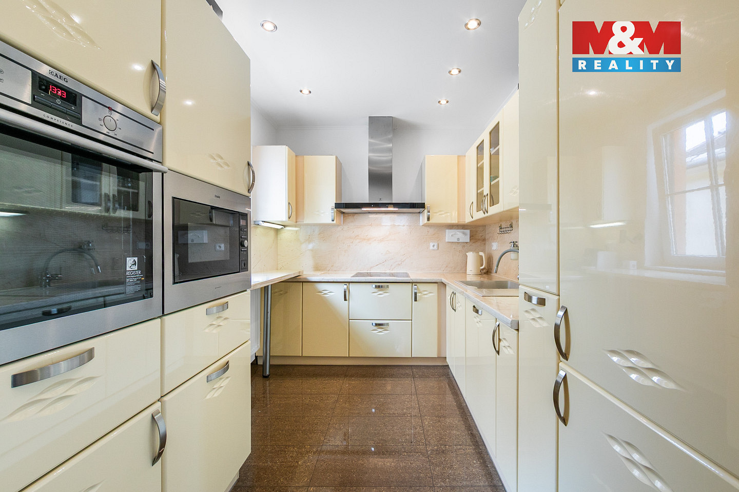 Prodej domu 197 m² s pozemkem 220 m² – fotografie 3