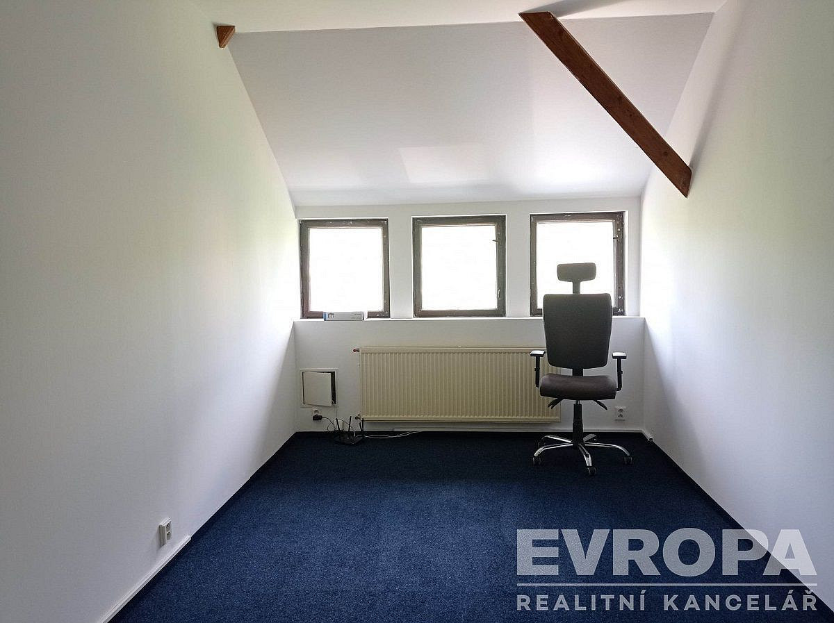 Pronájem kanceláře 13 m² – fotografie 2
