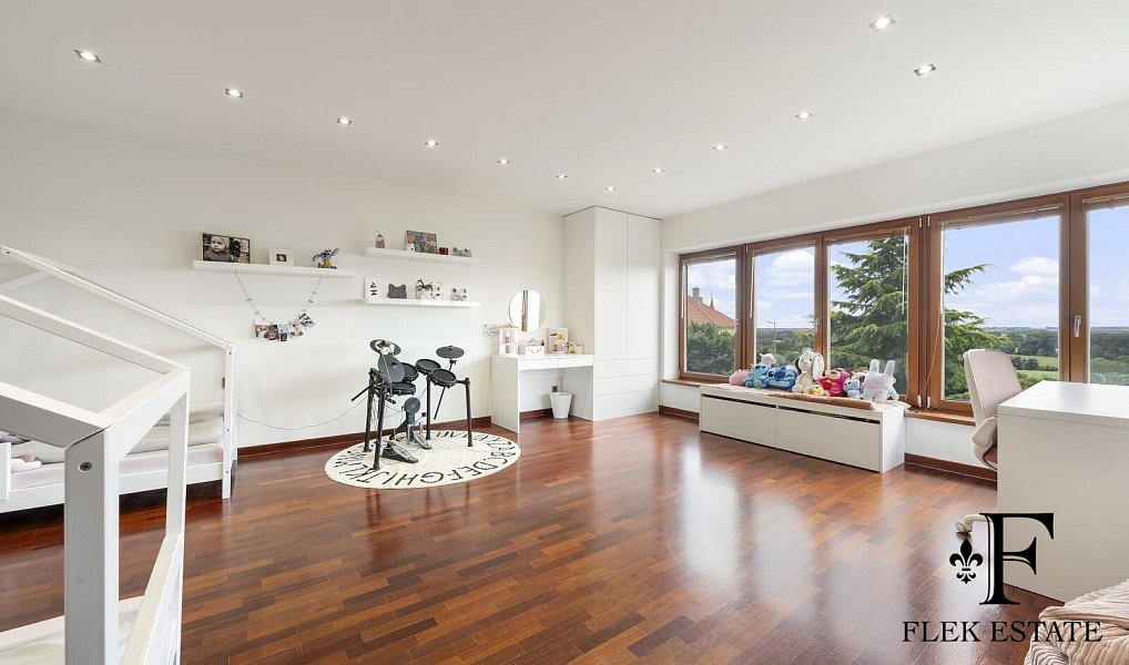 Prodej domu 371 m² s pozemkem 2 392 m², Medlov – náhled fotky 24