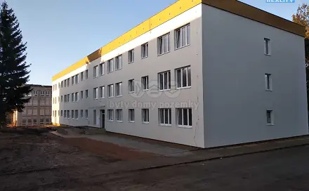 Prodej nájemního domu, činžáku 2 500 m², Strašice, okres Rokycany