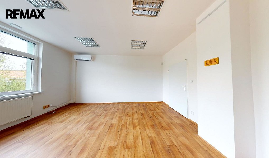 Pronájem kanceláře 25 m², Kuřim – náhled fotky 4