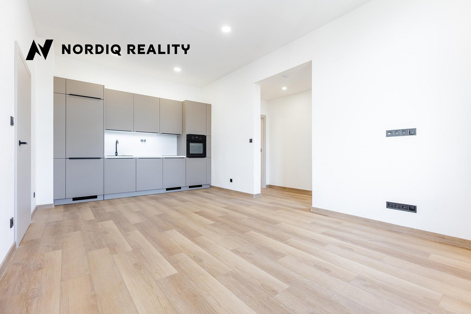 Pronájem bytu 3+kk 66 m² – fotografie 2