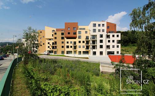 Prodej bytu 4+kk 89 m², Za Jitonou, Český Krumlov - Latrán