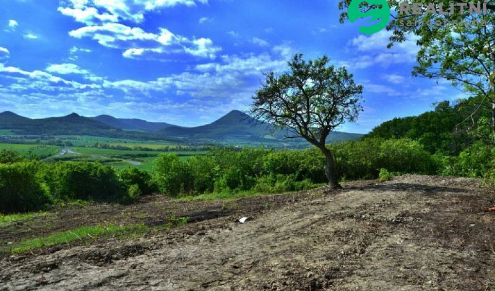 Prodej zahrady 1 600 m², Velemín – náhled fotky 3