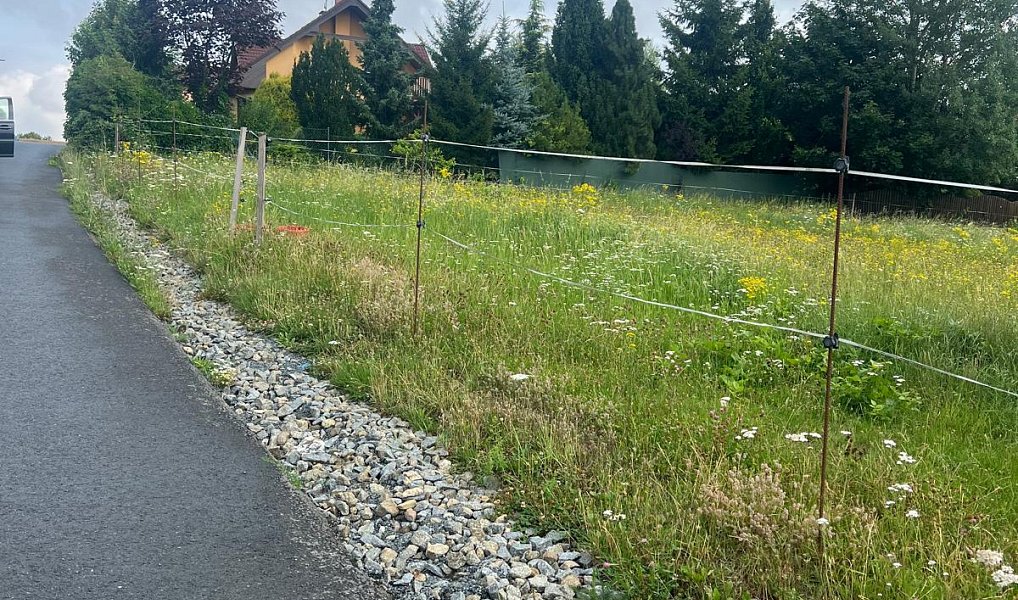 Prodej stavebního pozemku 1 180 m², Kunice – náhled fotky 2