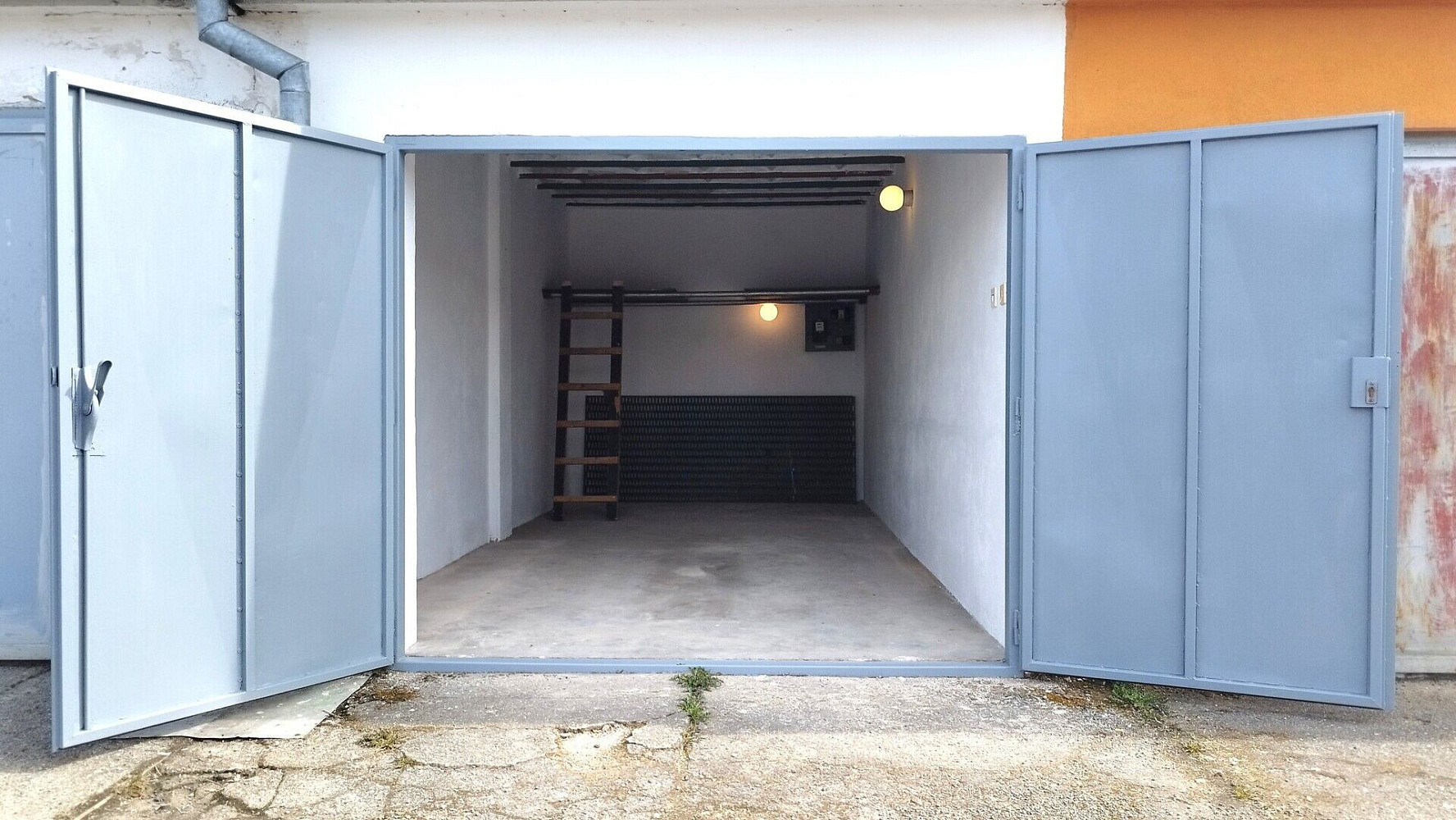 Prodej zrekonstruované garáže, 18 m2, soběslav