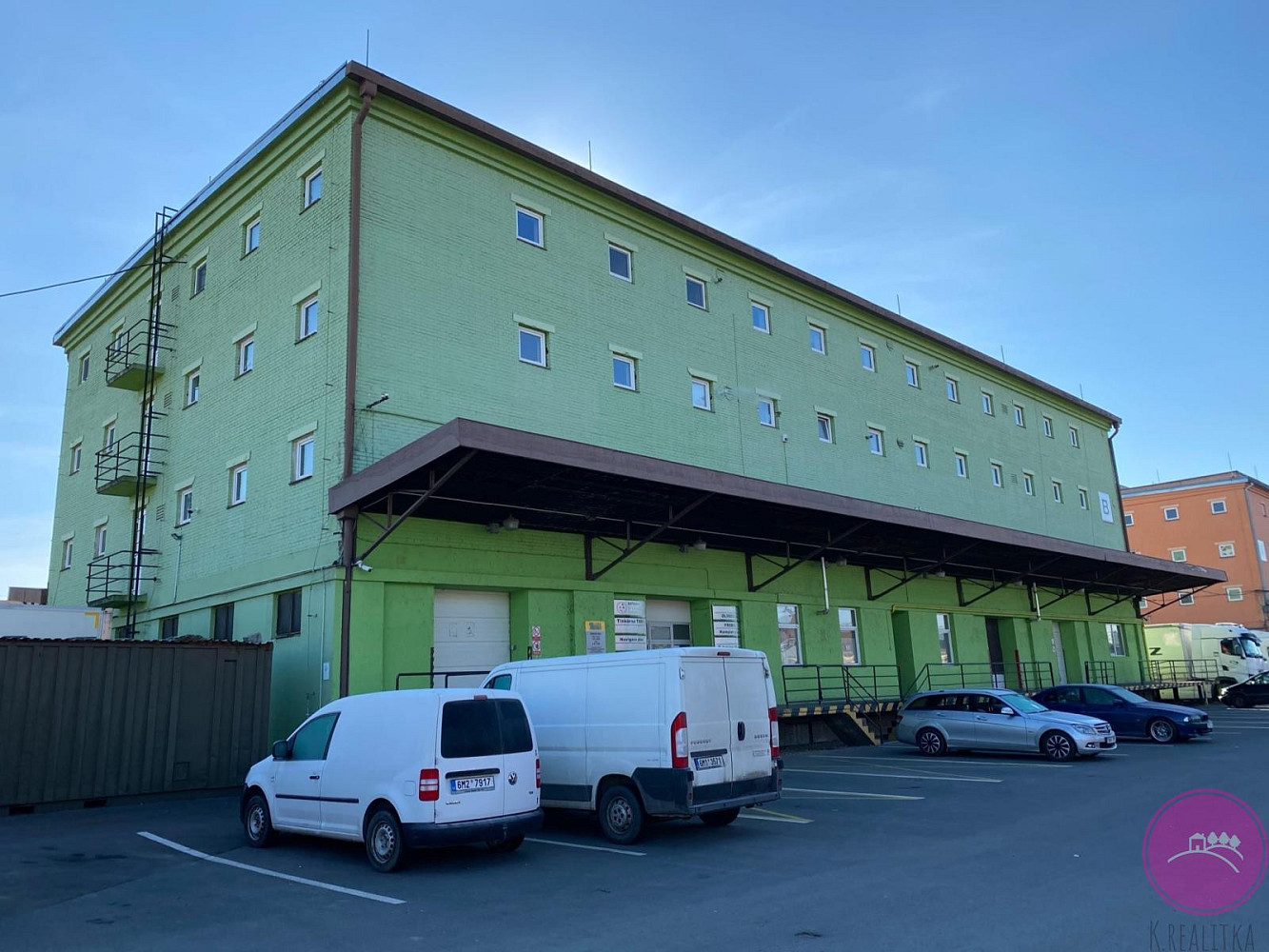 Pronájem skladovacích prostor 187 m²