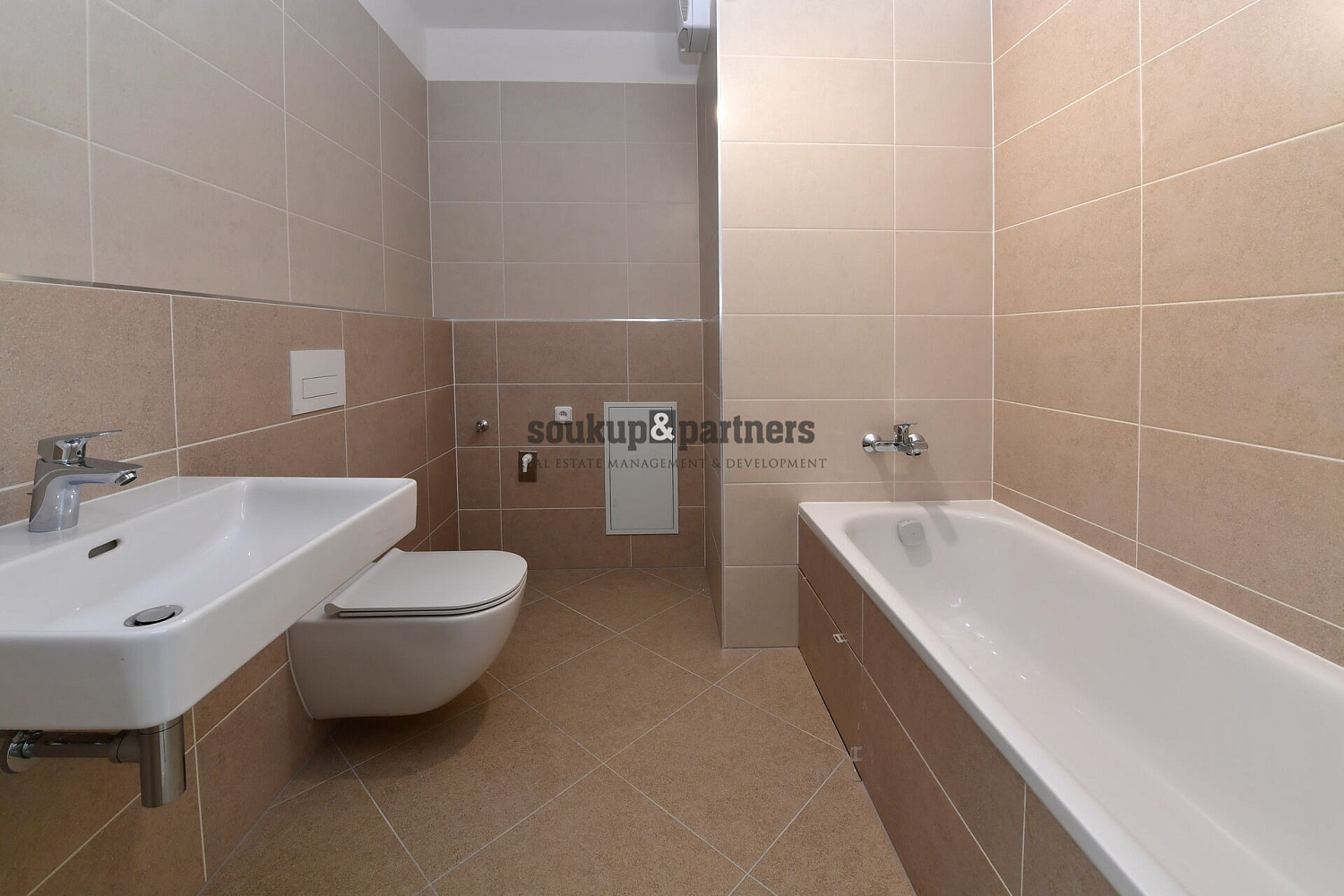 Prodej bytu 1+kk 38 m² – fotografie 2