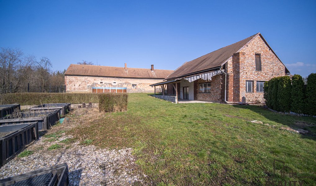 Prodej domu 190 m² s pozemkem 1 789 m², Bukovina nad Labem – náhled fotky 44