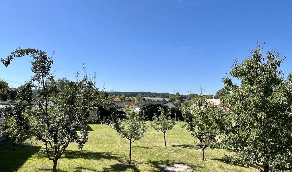 Prodej stavebního pozemku 1 000 m², Babice – náhled fotky 2