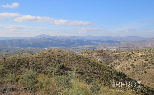 Prodej domu 234 m² s pozemkem 9 000 m², Alcaucín, Španělsko