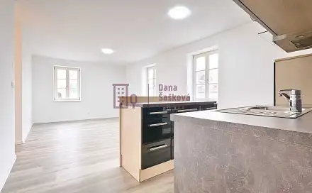 Pronájem bytu 3+kk 57 m²