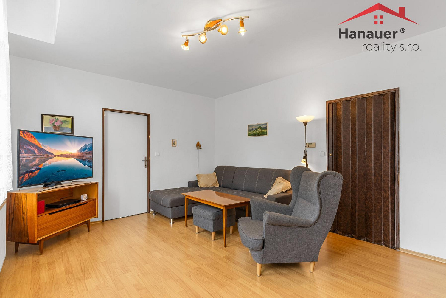 Prodej domu 320 m² s pozemkem 3 345 m² – další