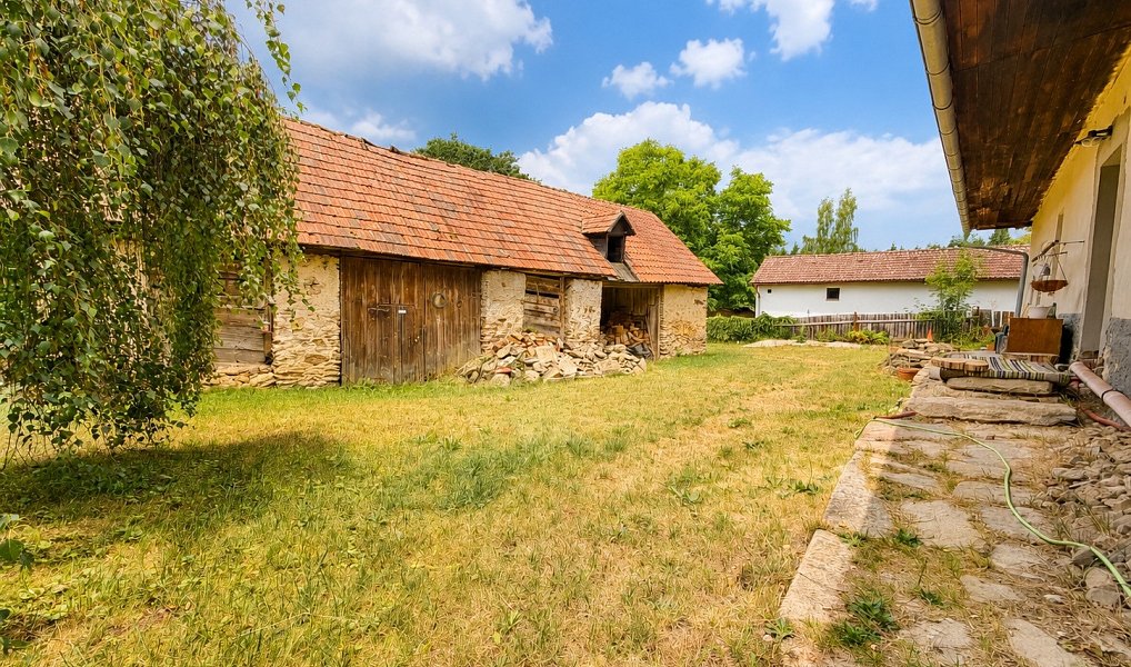 Prodej domu 75 m² s pozemkem 3 420 m², Koberovice – náhled fotky 4
