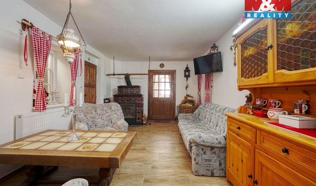Prodej ubytovacího objektu 359 m², Strážov – náhled fotky 14
