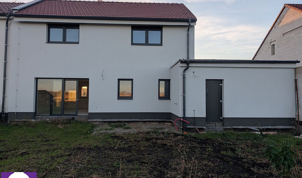 Prodej domu 171 m² s pozemkem 734 m², Hrušky – náhled fotky 5