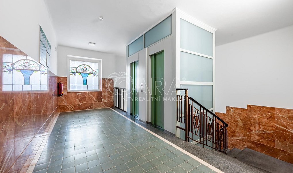 Pronájem kanceláře 230 m², Praha – náhled fotky 17