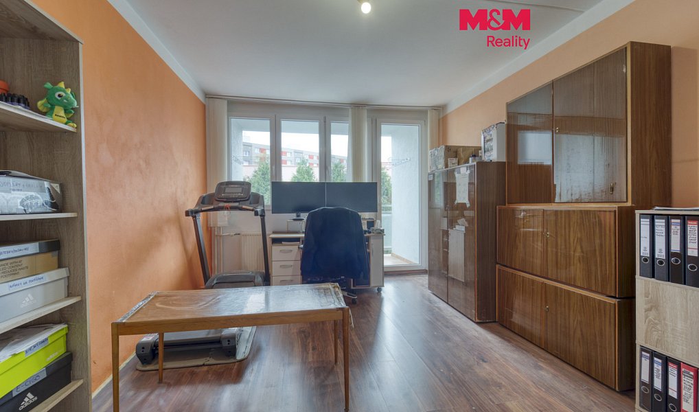Prodej bytu 3+1 67 m², Pod Makovým vrchem, Holýšov, okres Plzeň-jih