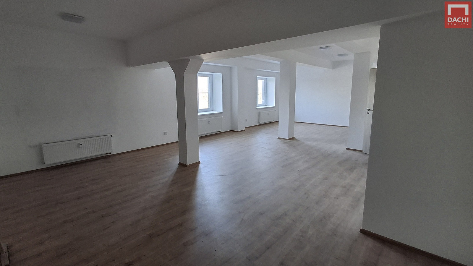 Pronájem kanceláře 57 m² — photo 4