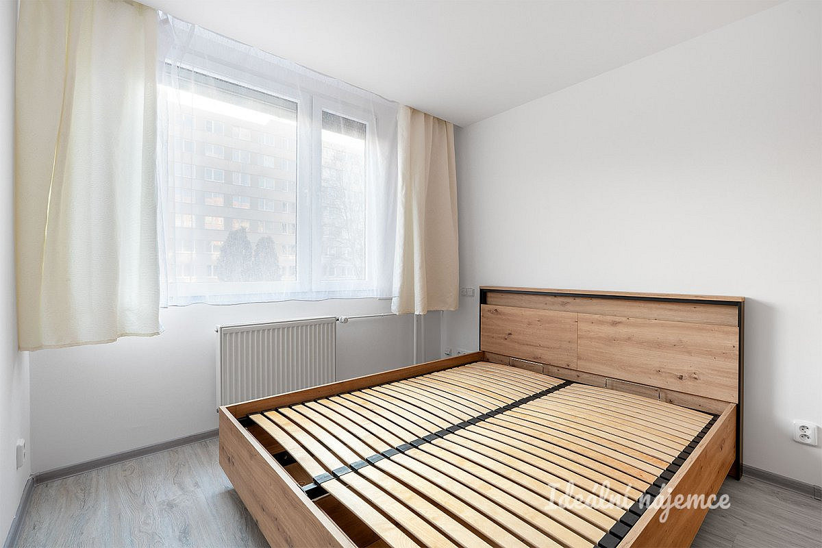 Pronájem bytu 2+1 39 m² – pohled 6