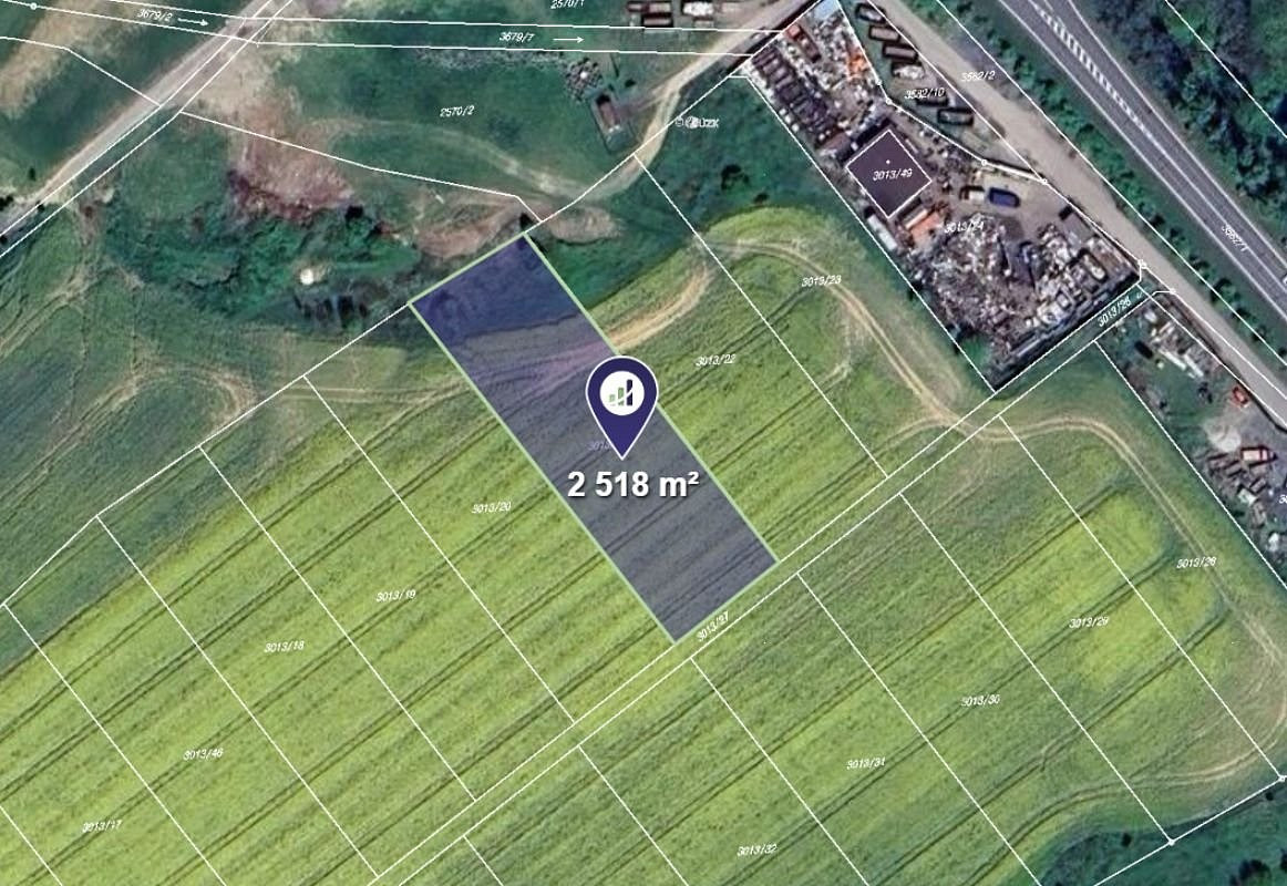 Prodej pole 2 518 m²