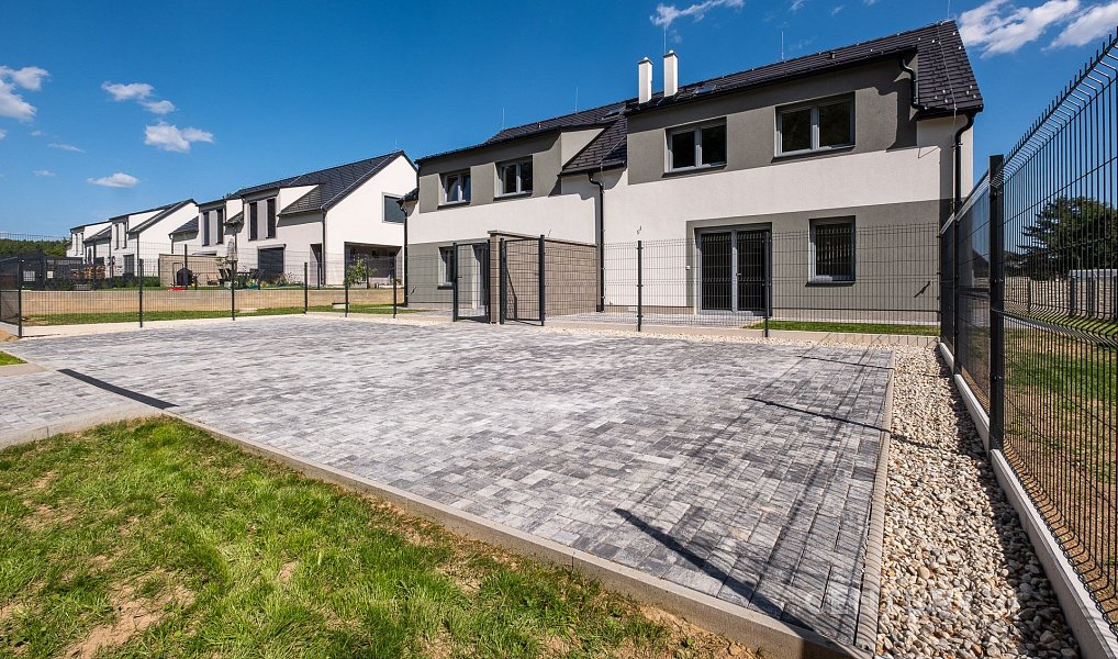 Prodej domu 161 m² s pozemkem 413 m², Homole – náhled fotky 8