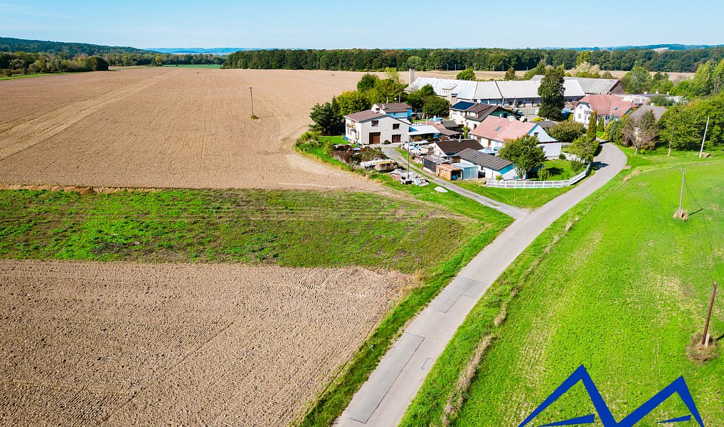 Prodej pozemku, 900 m², Vsetín, Choryně