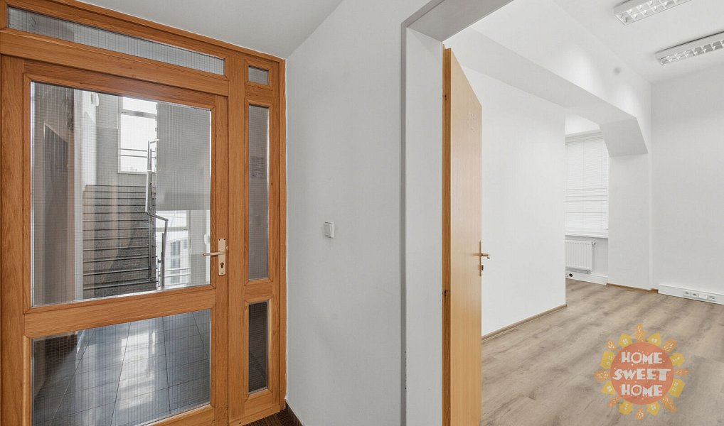 Pronájem kanceláře 20 m², Praha – náhled fotky 3
