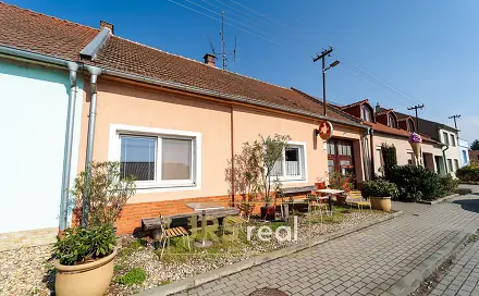 Prodej domu 240 m² s pozemkem 1 034 m², Žabčice, okres Brno-venkov