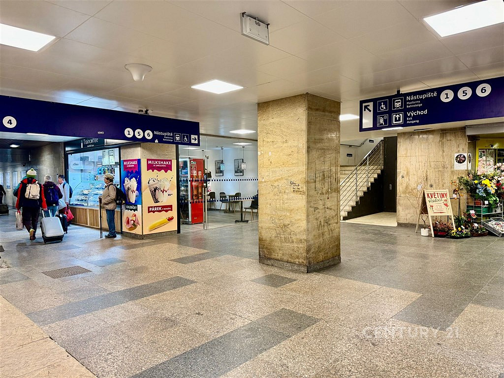 Pronájem obchodních prostor 30 m² — photo 4