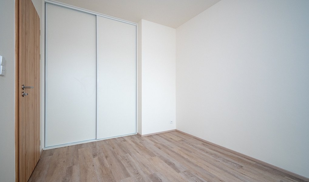 Pronájem bytu 2+kk 43 m², Praha – náhled fotky 16