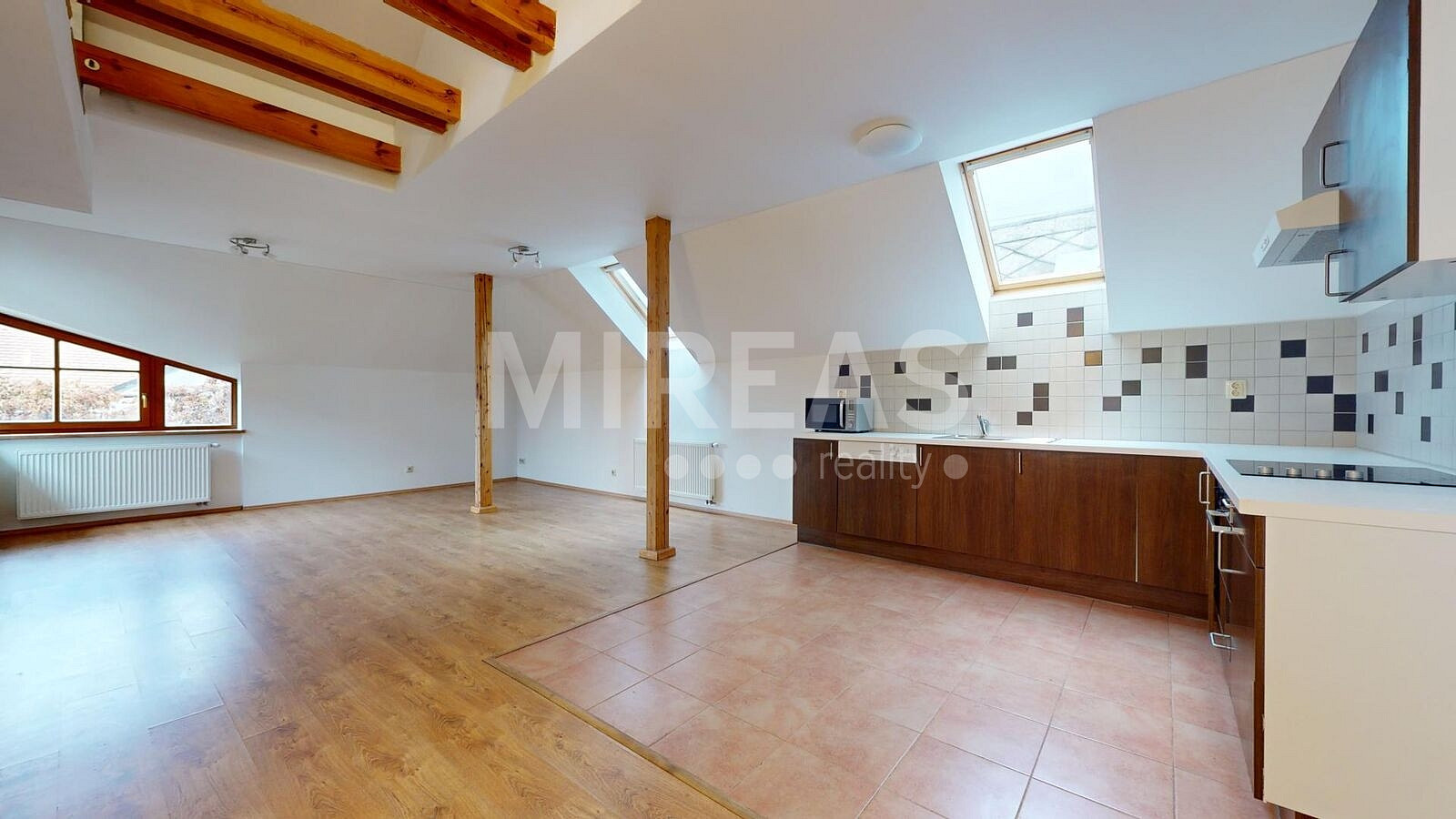 Pronájem bytu 3+kk 185 m² — photo 5