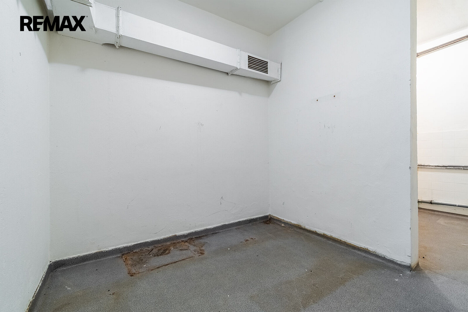 Pronájem komerčního objektu (jiného typu) 12 m² – fotografie 4