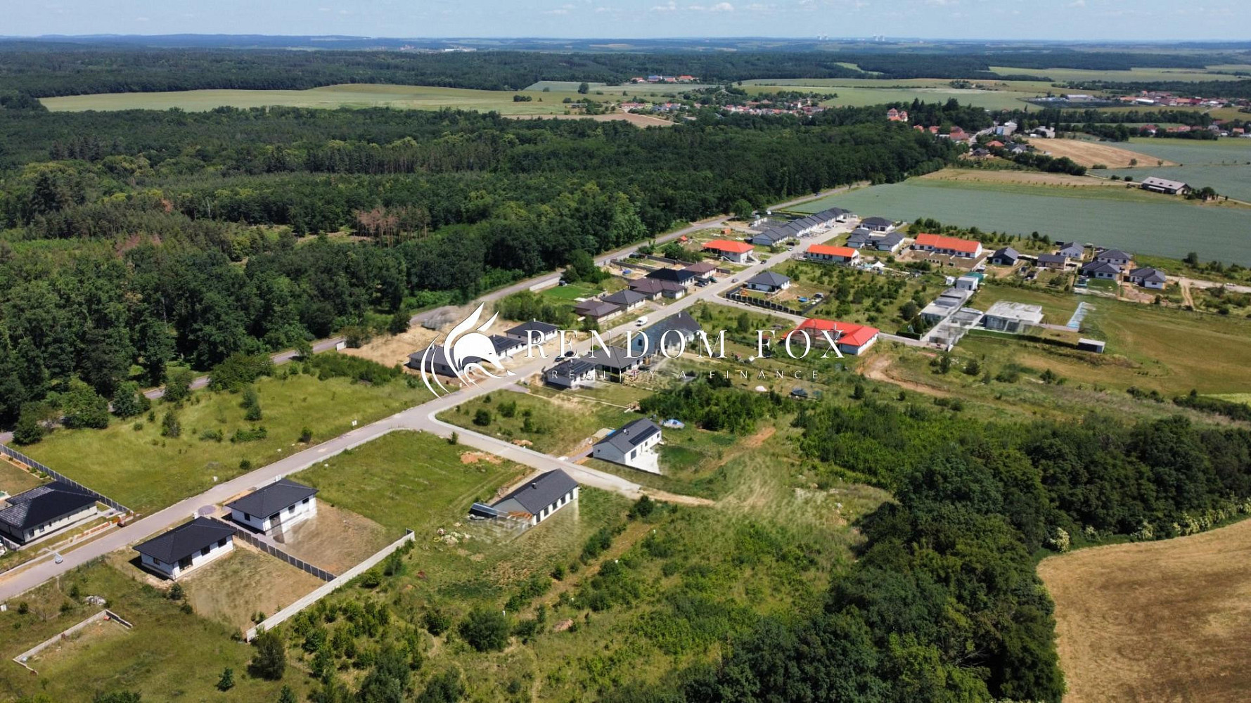 Prodej stavebního pozemku 750 m² — photo 2