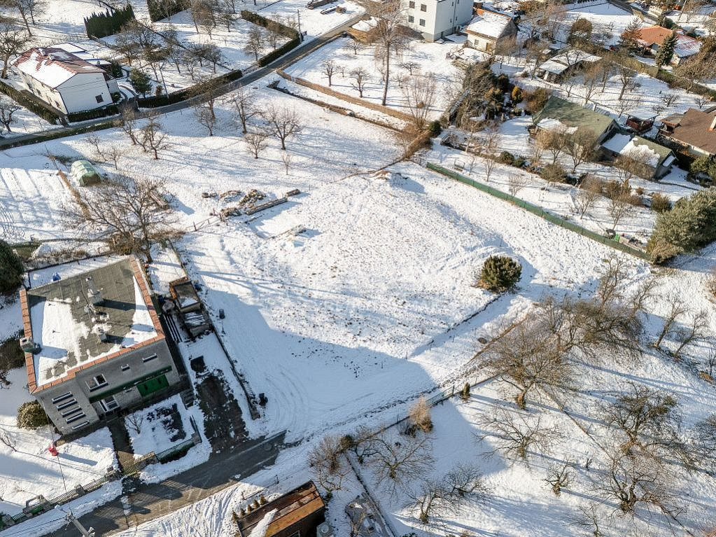 Prodej stavebního pozemku 1 845 m²