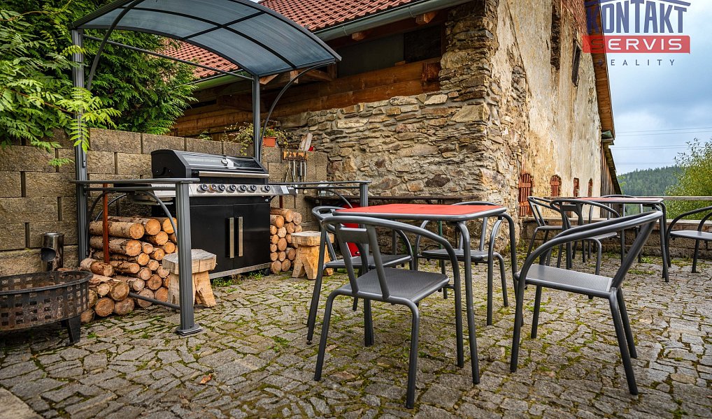 Prodej ubytovacího objektu 660 m², Stachy – náhled fotky 9