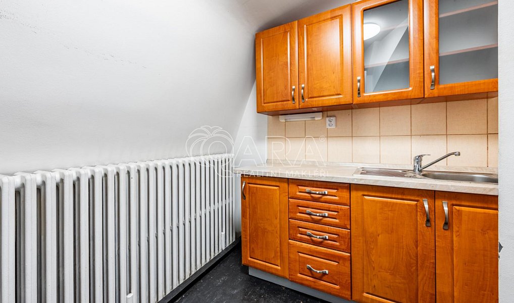 Pronájem kanceláře 230 m², Praha – náhled fotky 13