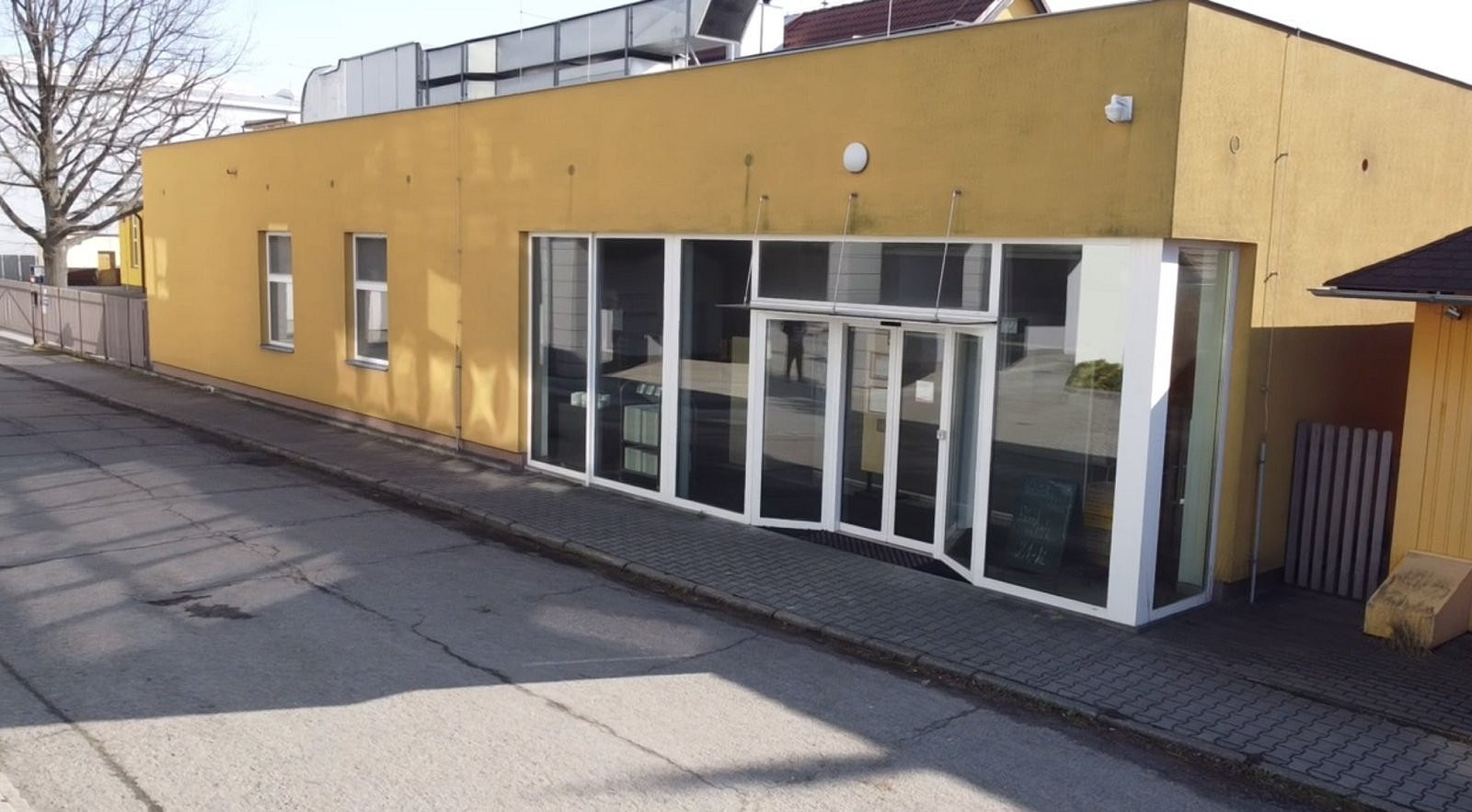 Prodej obchodních prostor 420 m² – fotografie 2