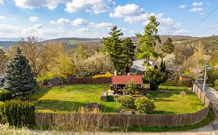 Prodej zahrady 758 m², Zadní Třebaň, okres Beroun