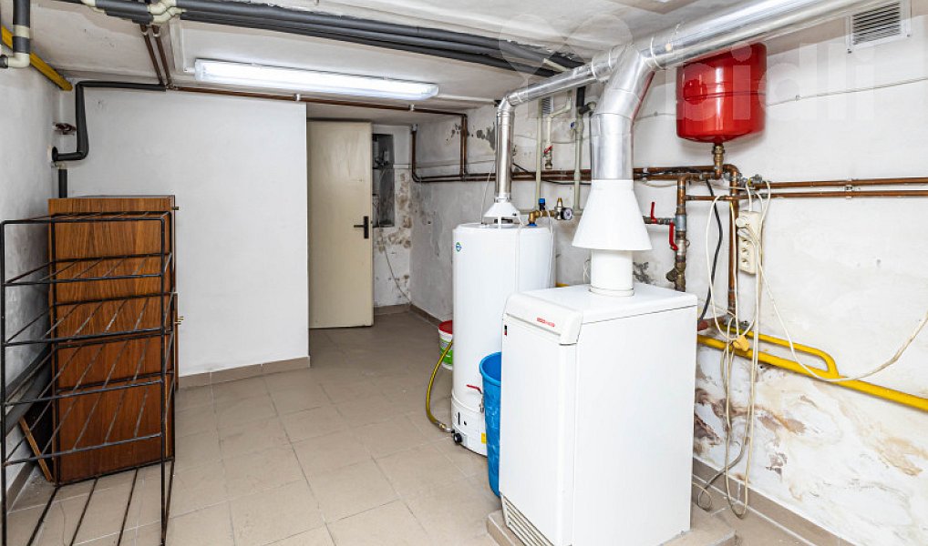 Prodej domu 285 m² s pozemkem 307 m², Jirkov – náhled fotky 32